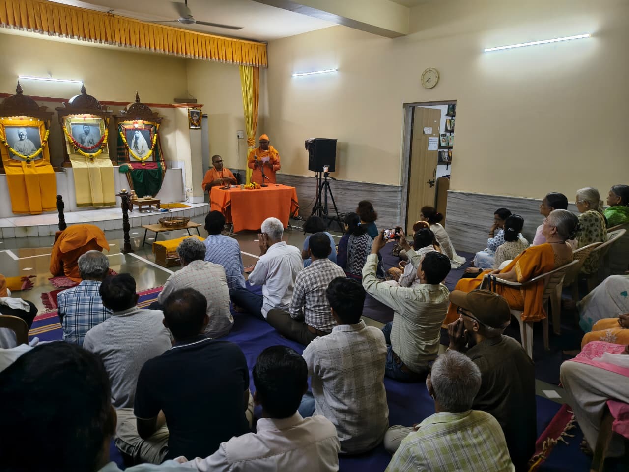 Rev Sw Tejomayanandaji Mj